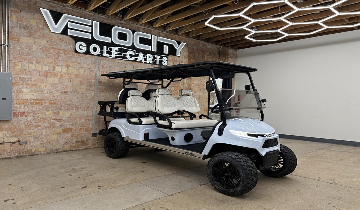 Patriot 6 Passenger Fresh Powder Edition (White Seats)