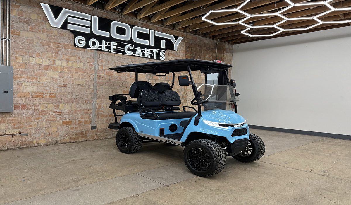 Patriot 4 Passenger Blue Skies Edition (Black Seats)